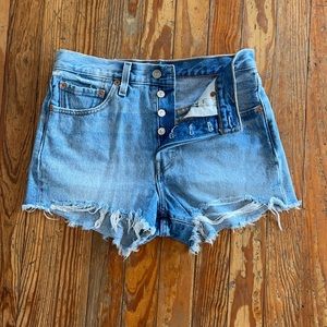 Levi’s denim shorts high rise